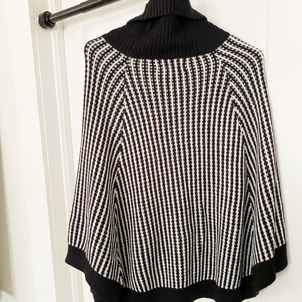 Calvin Klein Black White Knit Cowl Neck Ponch/ Cape OS